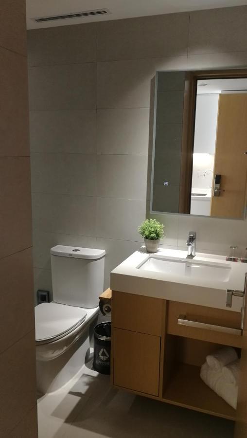 Ln Residence Changdi - New Aiqun Building - Canton Fair Free Shuttle Bus During Canton Fair Period Eksteriør bilde
